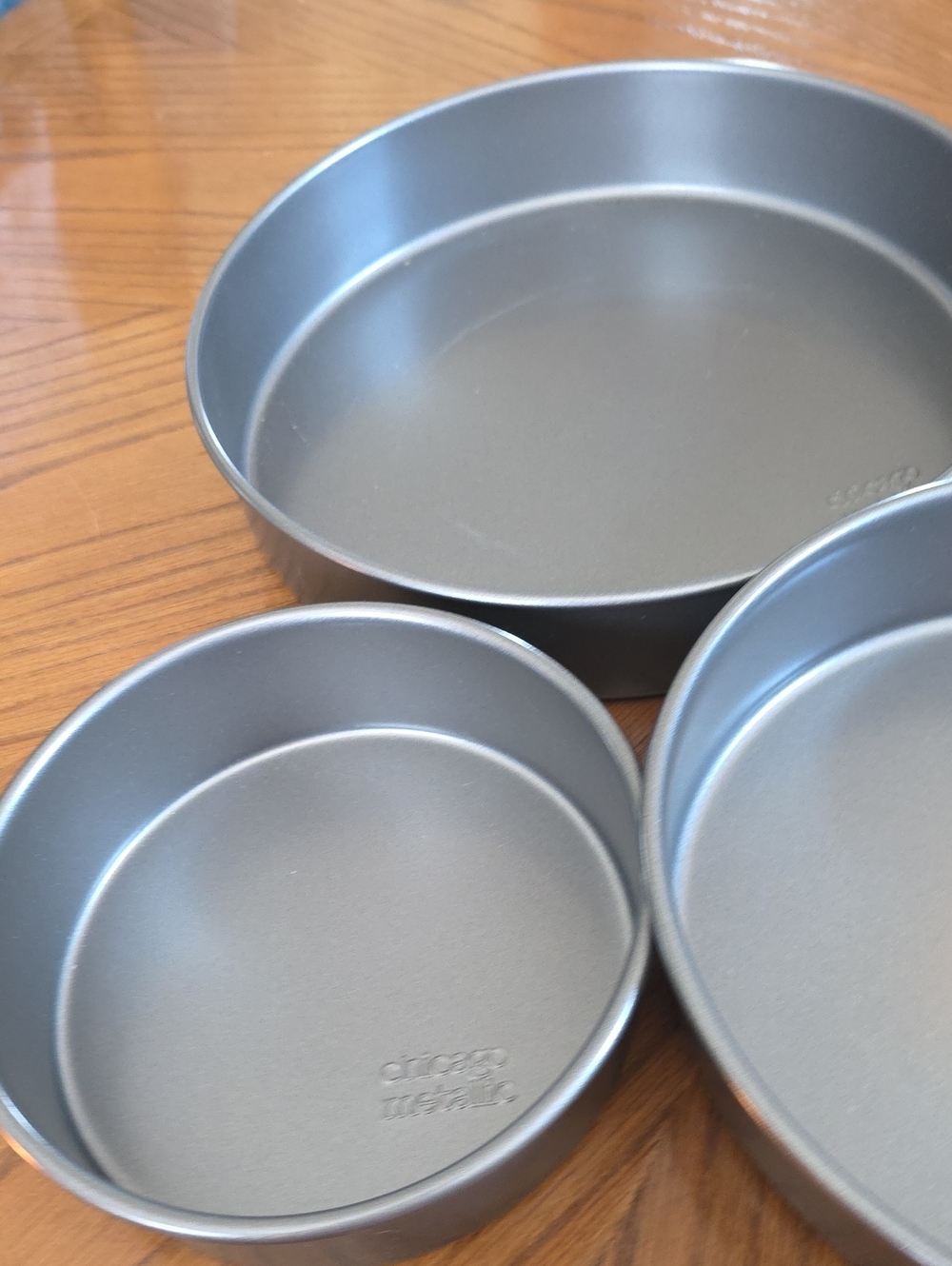 Chicago Metallic Silver Round Cake Pans - Set of 3